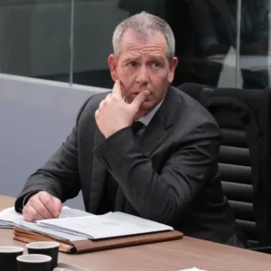 Ben Mendelsohn To Catch a Killer Blazer