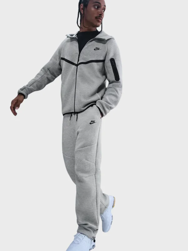 Nicolas Maduro Nike Sport wear Tech Suit - Image 3