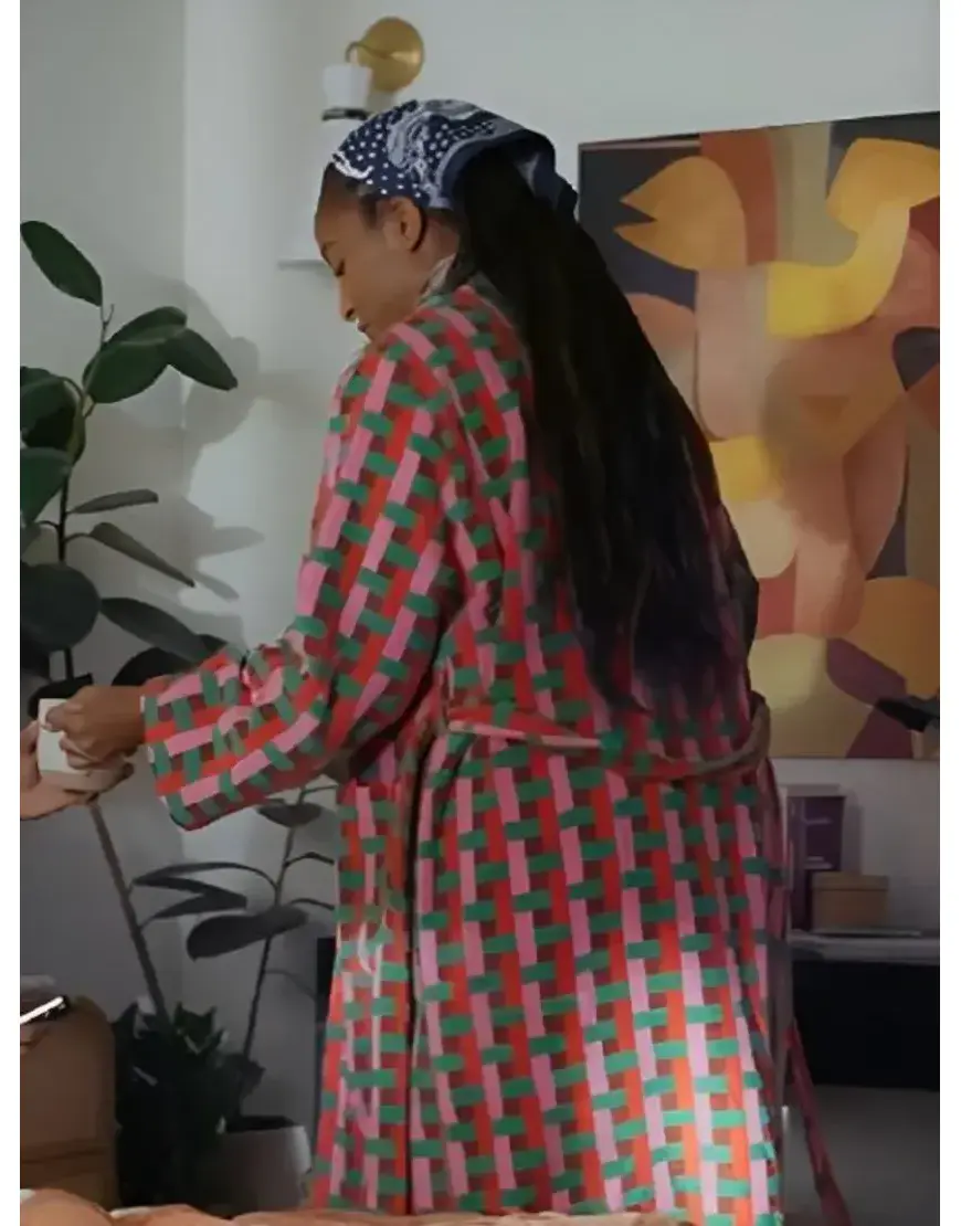 Shrinking S03 Jessica Williams Multicolored Robe - Image 3