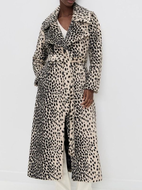 Hacks S5 Jean Smart Cheetah Print Faux Fur Coat - Image 3