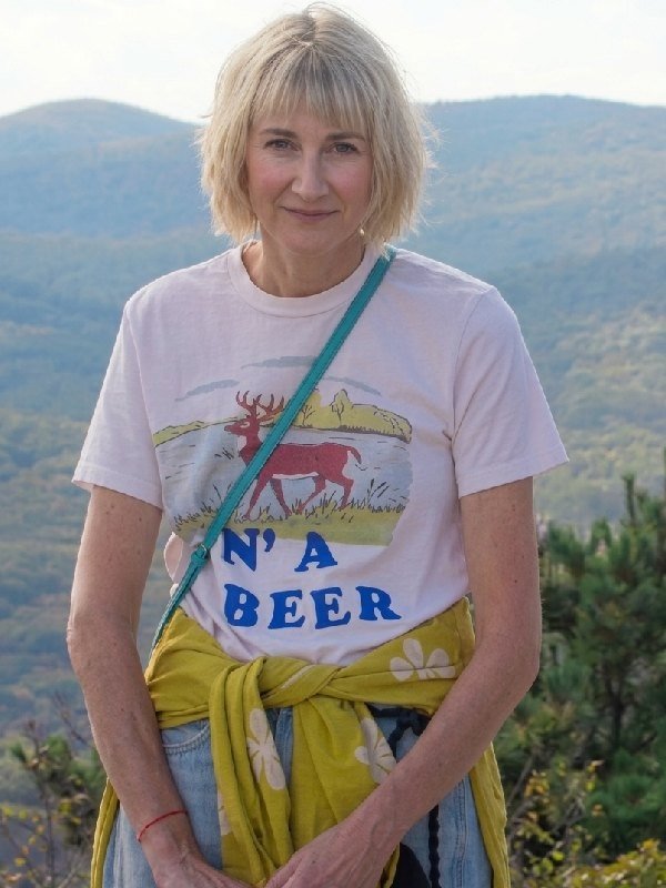 The Four Seasons S2 Kerri Kenney Deer Graphic Tee