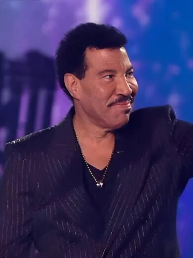 American Idol S24 Lionel Richie Striped Suit