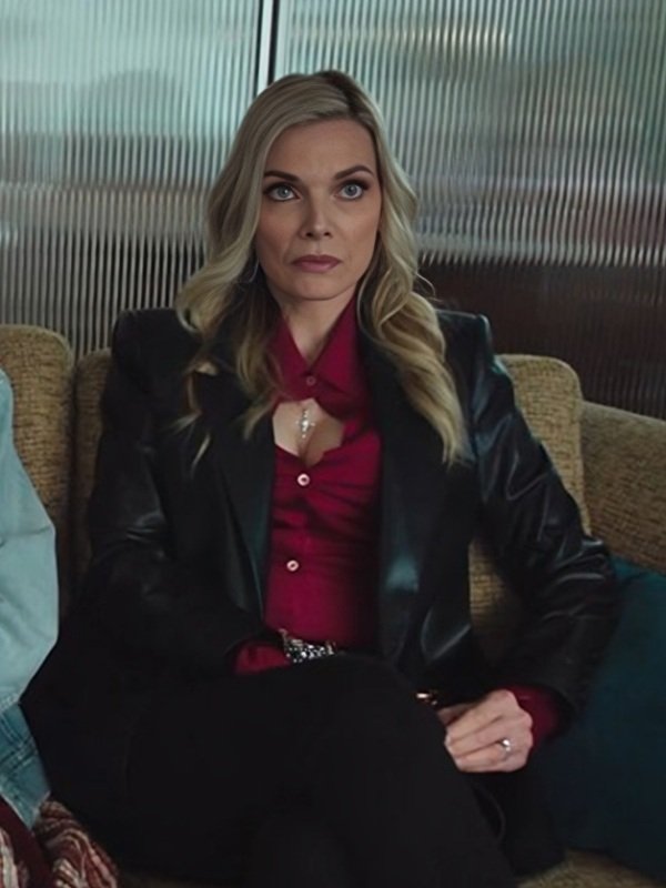 Margo’s 2026 Michelle Pfeiffer Black Leather Blazer