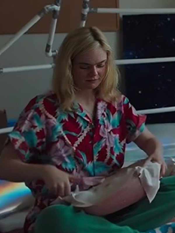 Margo’s 2026 Elle Fanning Floral Camp Shirt - Image 3