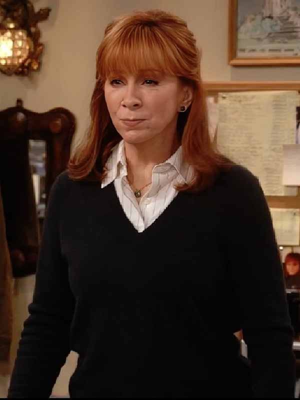 Happy’s Place S2 Reba McEntire Black Sweater