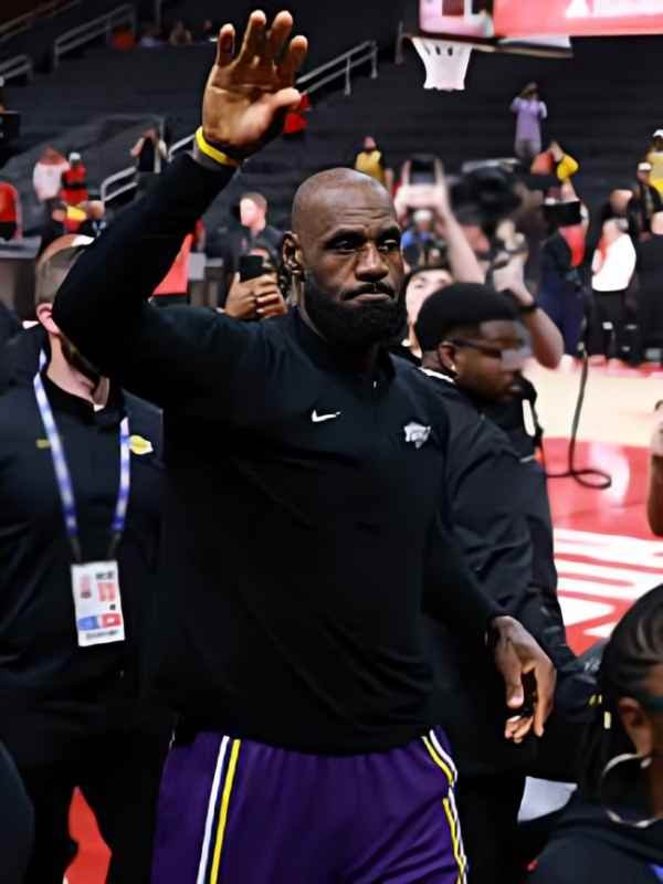 Lakers vs Rockets Gamday LeBron James Long-Sleeve Top