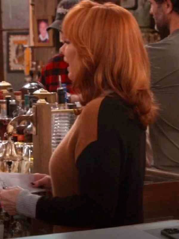 Happy’s Place S2 Reba McEntire Color Blocked Sweater - Image 2